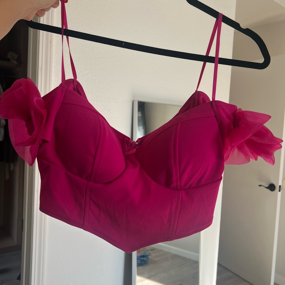 Vibrant Pink Strappy Crop Top - Picture 2 of 4